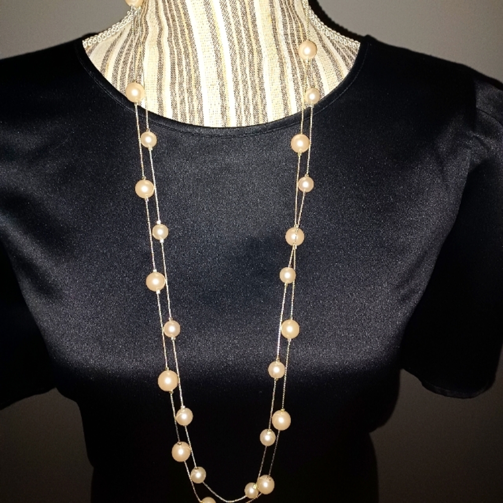 Double stran, gold and beaded necklace 36" or 18"